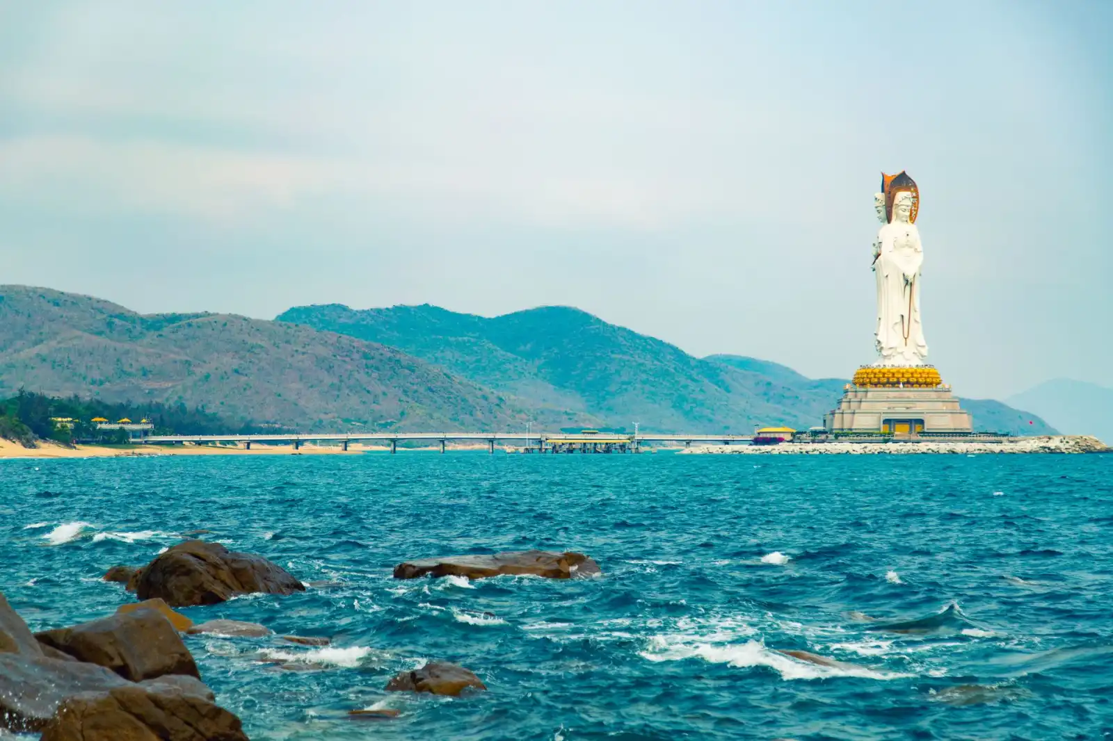 2025年企业工装采购趋势：西装团购的合规与性价比分析